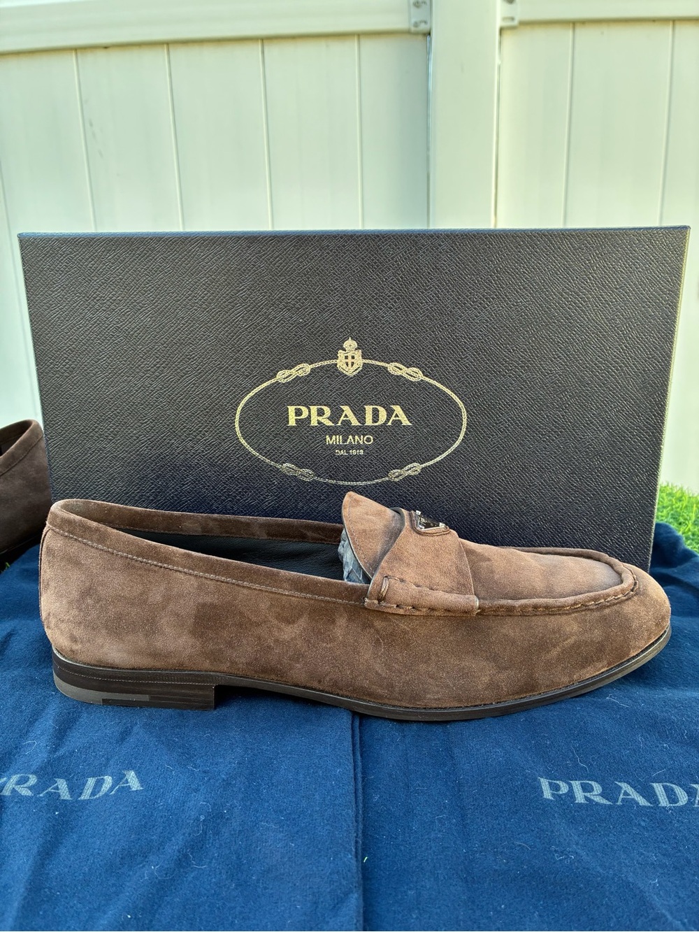 PRADA BROWN CALF SUEDE LOAFERS METAL TRIANGLE LOGO MEN’S SZ UK 9.5 / US 10.5 NEW - Picture 3 of 16